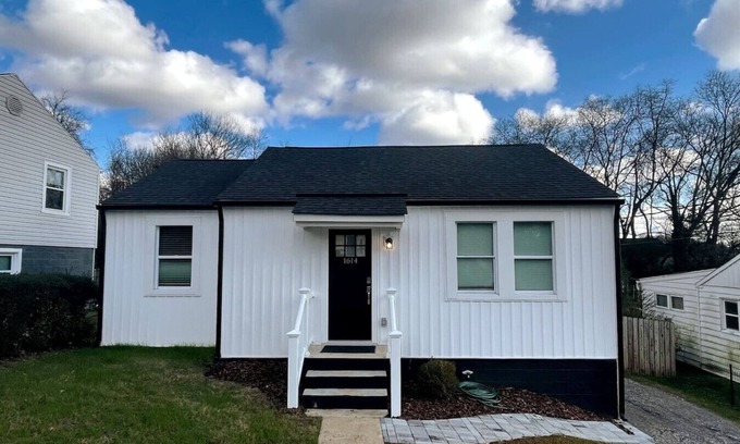 Downtown Knoxville House | Mall St · Cozy Haven In The City W/Deck <5 min to DT Knox