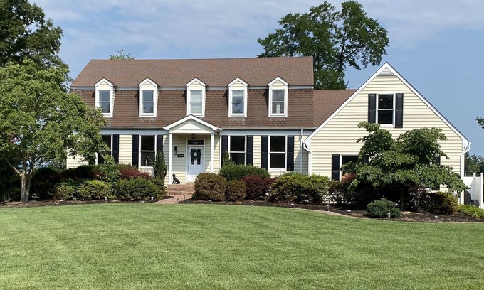 Secretary House | Mallard Point - Waterfront Home