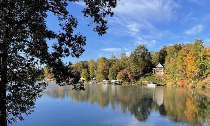 Tamassee Cabin | MaMa’s Cabin on Lake Cherokee in Tamassee, SC