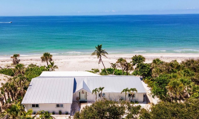 Englewood House | Manasota Key Elegance – 3BR Beach + Dock