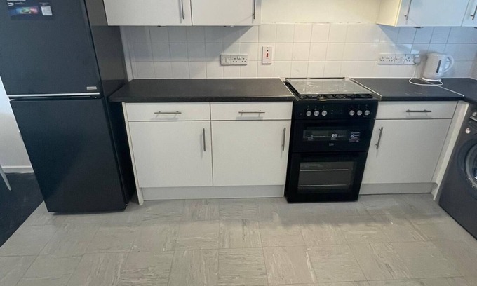 Chorlton-on-Medlock House | Manchester Holiday Home