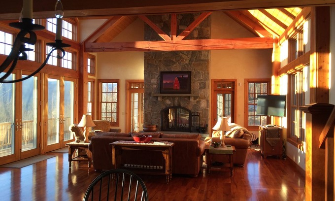 Manchester Center House | MANCHESTER HOME - BREATHTAKING VIEWS! LOCATION! GOLF! SKIING! SHOPPING! HOT TUB!