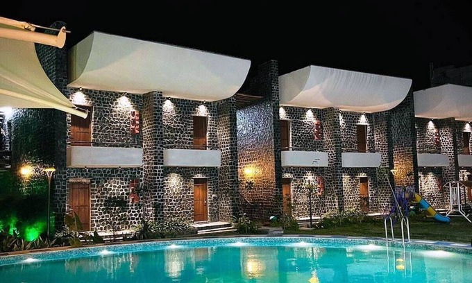 Dhar Hotel | Mandav Heritage Resort