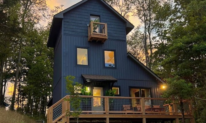 Kodak House | Mandrake Lodge