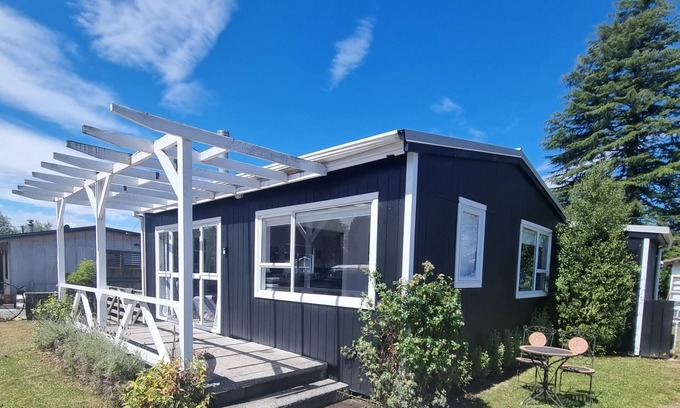 Mangakino Cottage | Mango Time Bach, Lake Maraetai