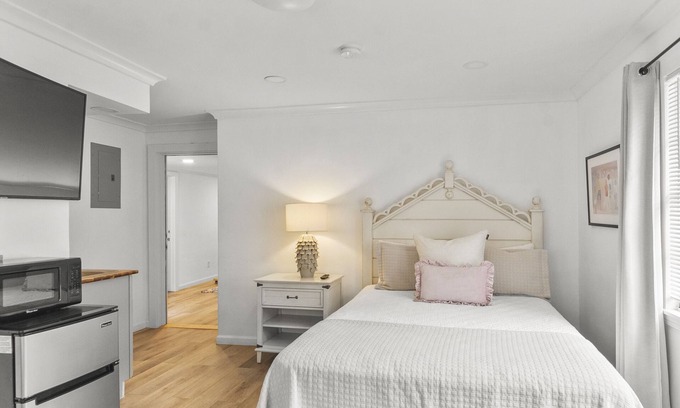 Fairhope Apartment | Mangrove -Red Mangrove