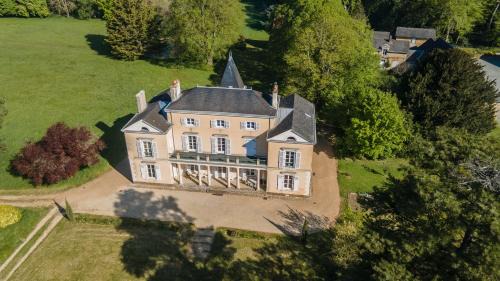Saint-Saturnin Bed & Breakfast | Manoir des Etrichets
