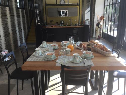 Yvre-l'Eveque Bed & Breakfast | Manoir des Logis