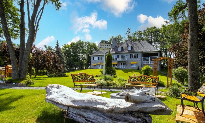 Berthier-sur-Mer House | Manoir sur Mer | Spa & BBQ | Sauna & Cool Bath