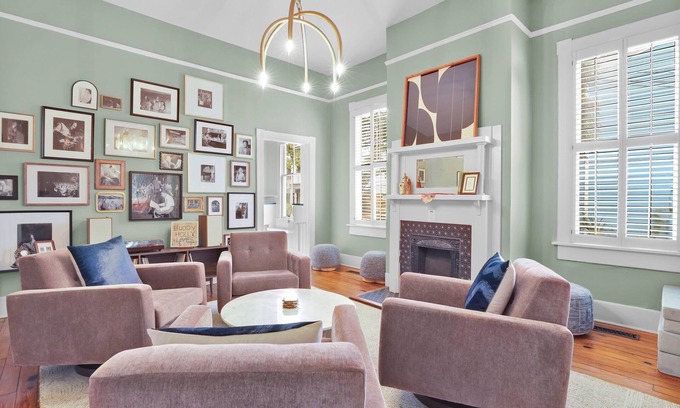 Beach Institute House | Manor with Private Courtyard, Private Parking by Lucky Savannah