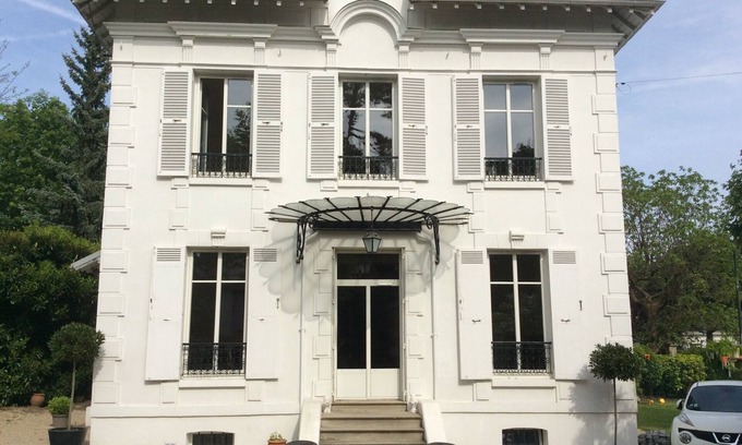 Le Vesinet House | MANSARD VILLA IN VESINET