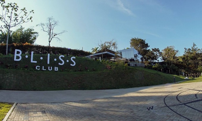 El Penol House | Mansión de Lujo en el Peñol con Vista Exclusiva a la Piedra y Acceso al Embalse