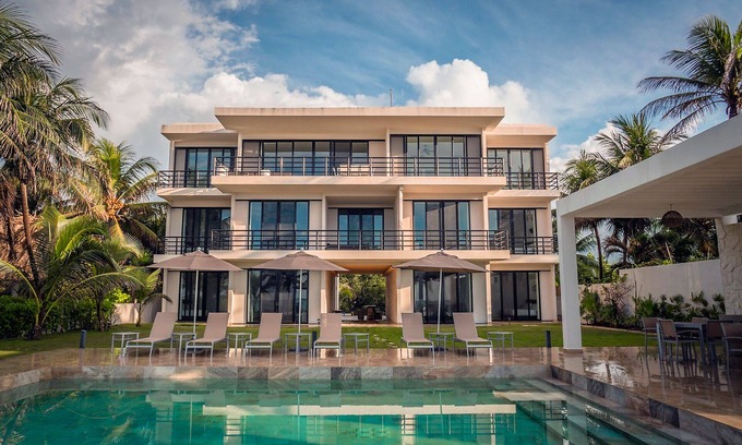 Soliman Bay Apartment | MANTA RAYA - Luxury Beachfront Condo & Daily Cleaning