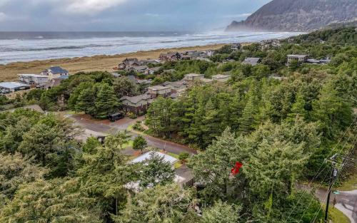 Manzanita House | Manzanita Charm MCA 125 - Meredith Lodging