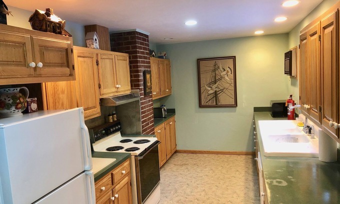 Gills Rock House | Maple Grove House (B) Handicap / Wheel Chair Accessible Rental !
