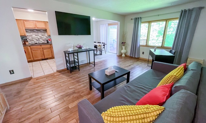 Maple Grove House | Maple Grove Retreat Haven