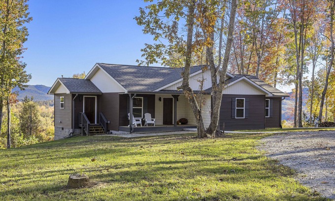 Elgin Cabin | Maple Ridge - Ridge Road Scenic Cabins - Brimstone Recreation and Big South Fork