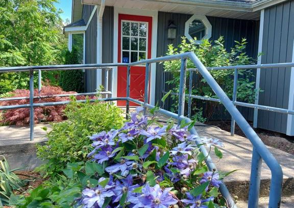 Historic Old Town House | Maple Tree Cottage License # 058-2022