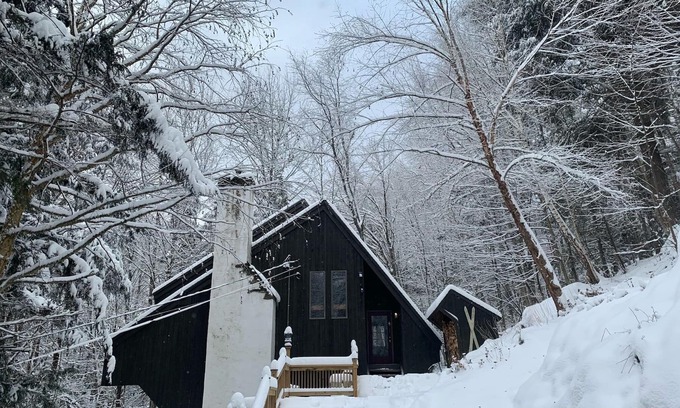 Stockbridge House | MapleDreams - Cozy Ski Chalet w/Hot Tub on Wooded Lot
