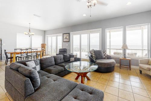 Morgantown House | Mar Vista