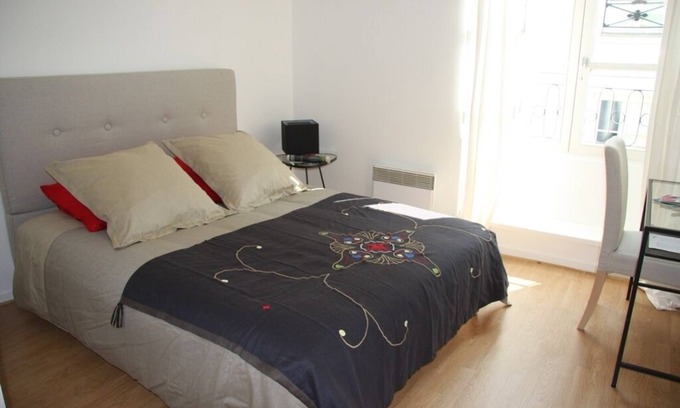 Quartier Sainte-Avoye Apartment | Marais heart: 1 bedroom in a 16th century building