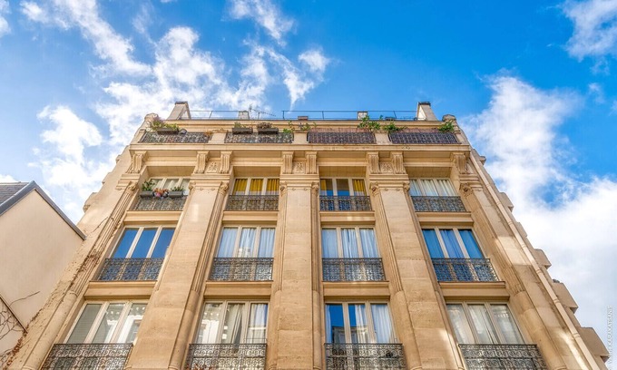 Arts-et-Metiers Apartment | Marais - Montmorency 2bdr by B'Your Home