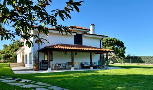 Ribadesella Villa | Maravillosa casa entre el mar y la montaña Selnatur
