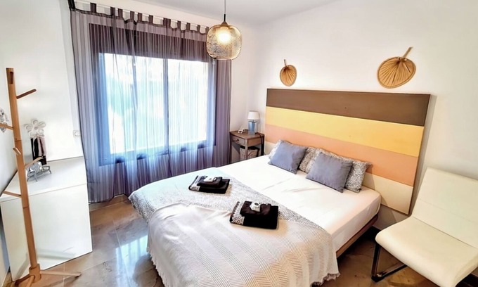Castillo de Sabinillas Apartment | Marbella area, apartment for 6 people, 500m from the beach and amenities