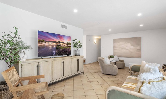 Fullerton House | @ Marbella Lane - Contemporary 4BR Charm w/Pool