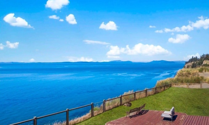 Oak Harbor Cottage | @ Marbella Lane - Seas the Bay Sanctuary