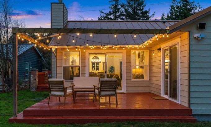 Oak Harbor Cottage | @ Marbella Lane Wave HS W/ev Charger, Oceanfront!