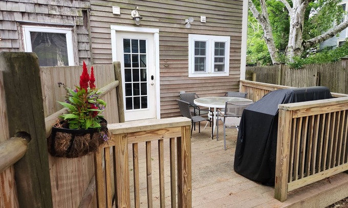 Marblehead House | Marblehead Oasis (3-Bedroom Townhouse) - Pets Allowed by RedAwning