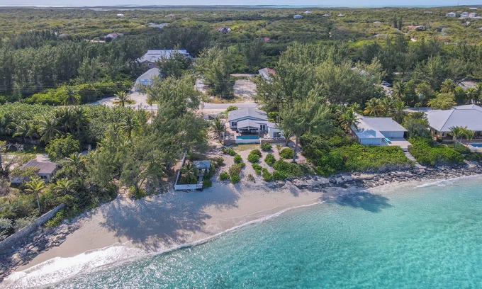 George Town House | Marco Polo Exuma Beachfront with Private Pool