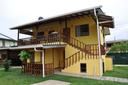 Cahuita Hotel | Marfi Inn