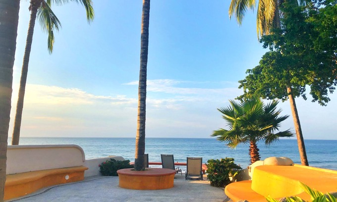 North End House | MARGARITAVILLE-Beachfront Complex with Pools, Upscale Home! WOW!