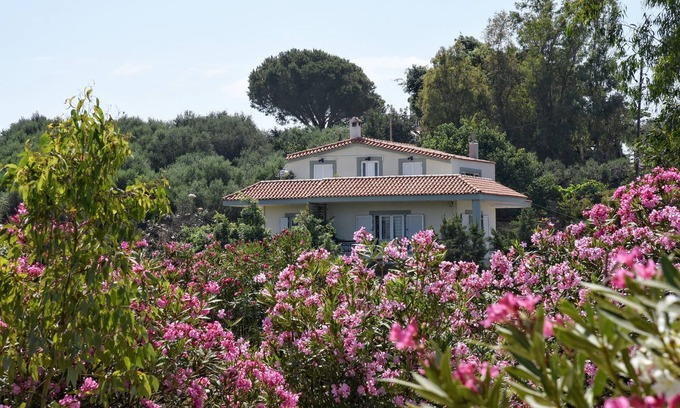 Panormos Apartment | Maria's home!/Loft right in the center of Crete.