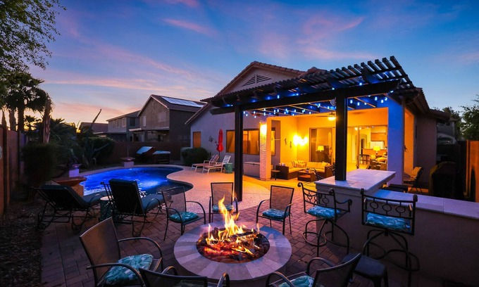Maricopa House | Maricopa Single Story Heated Pool & Spa Outdoor Living Space Movie Rm. 3bd 2bth!