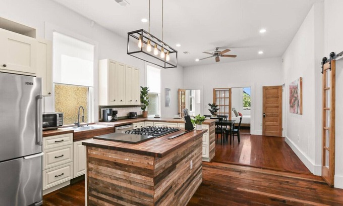 South 7th Ward House | Marigny Retreat | Steps to Trolley, French Quarter