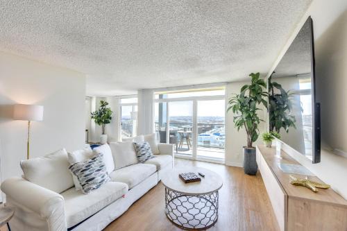 Marina del Rey Apartment | Marina Life: Smell the Sea, Feel the Breeze