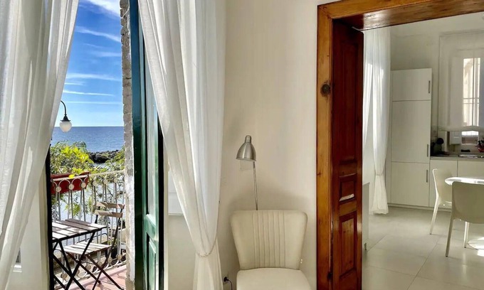 Marina Lido Apartment | Marine House by the Sea in Pisciotta