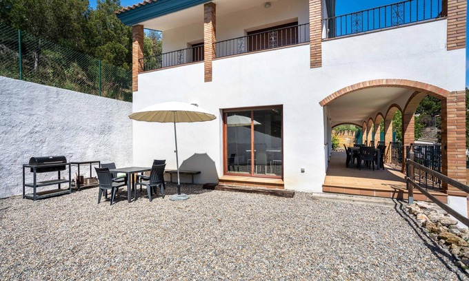 Santa Susanna House | Mario, sea views, private pool, billiards, ping pong