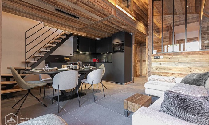 Bonneval-sur-Arc Apartment | Marmotton 01 - Apartment next to the slopes with Nordic bath