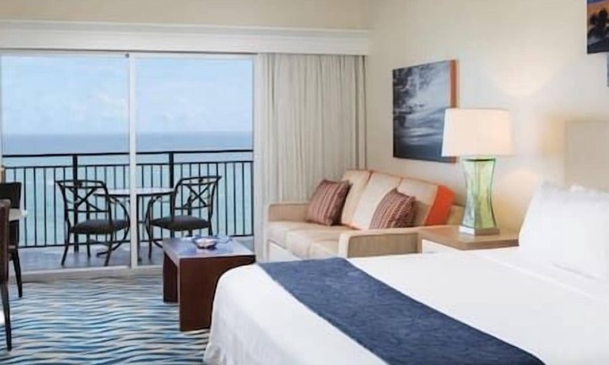 Bermuda Riviera Resort | Marriott's BeachPlace Towers Beachfront Resort