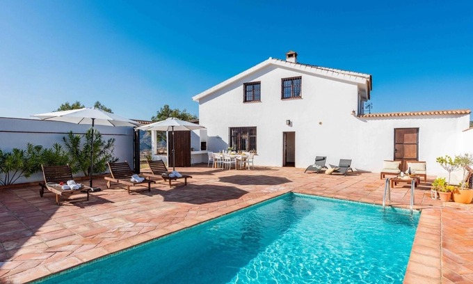 Riogordo Villa | Marrucho Alto Riogordo by Ruralidays