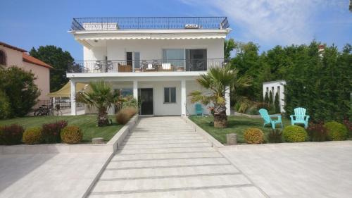 Pangaio Villa | Marry's house