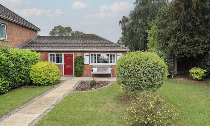 Skegness Cottage | MARSH VIEW COTTAGE, pet friendly in Wainfleet All Saints