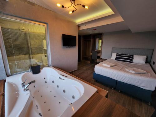 Old Town Hotel | Martin City Hotel
