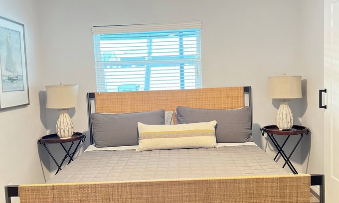 Tampa House | Marvelous 3-bedroom house with AC in Tampa/Pool
