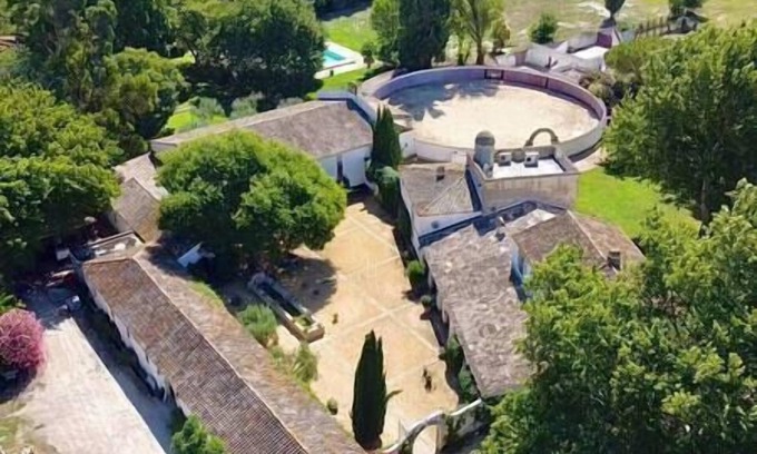 Arles Villa | Mas des Bécasses in Provence 22 pax