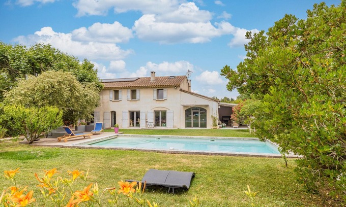 Eyragues Villa | Mas Le Cerf - Large villa with private pool